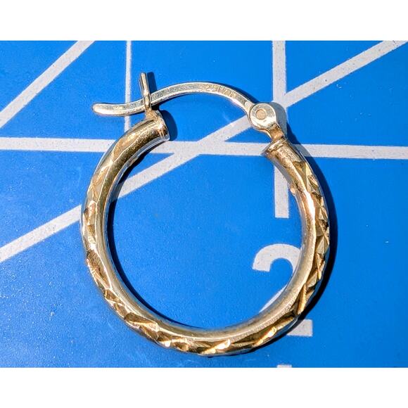 Vintage HAN 3/4" Sterling Silver Diamond Cut Hollow Hoop Pierced Earrings - Picture 4 of 5